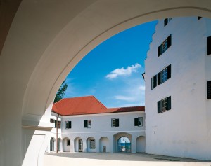 Dachowka-ceramiczna-SAKRAL-01