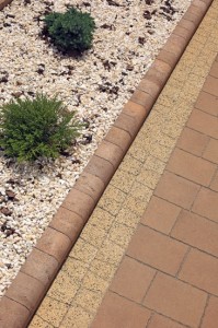 Obrzeze Canto Trapez brazowy gladki Teriso sahara gladki gladki Avanti zolty plukany 1